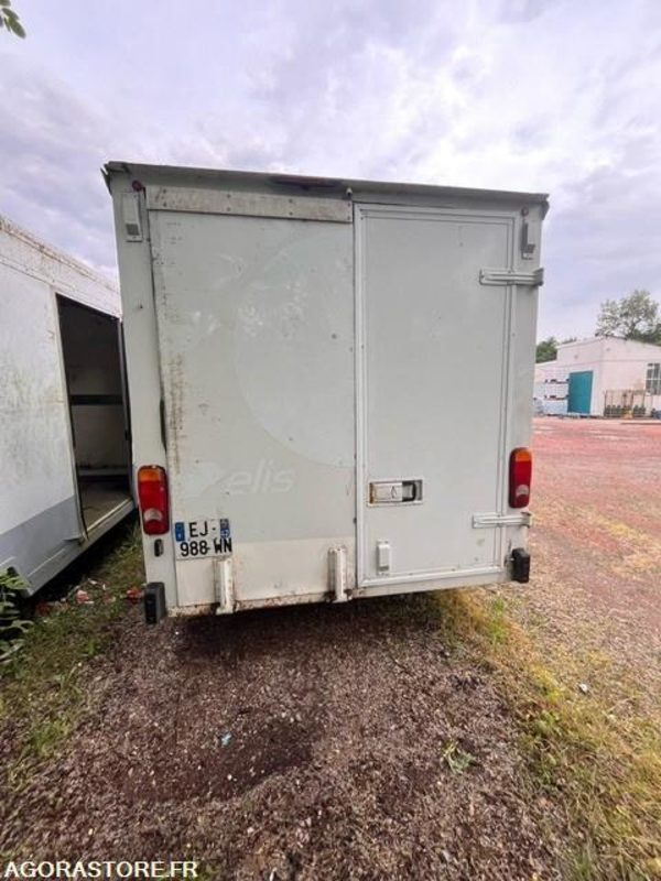 FOURGON - RENAULT MASTER III - 2017 / 251797 km (EJ 988 WN) - Kastenwagen: das Bild 3 FOURGON - RENAULT MASTER III - 2017 / 251797 km (EJ 988 WN) - Kastenwagen: das Bild 3