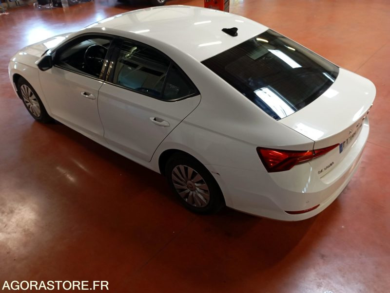 FY-185-TK - Non Roulant - PP - SKODA OCTAVIA - VP - 220 708 Kms - PKW: das Bild 2 FY-185-TK - Non Roulant - PP - SKODA OCTAVIA - VP - 220 708 Kms - PKW: das Bild 2