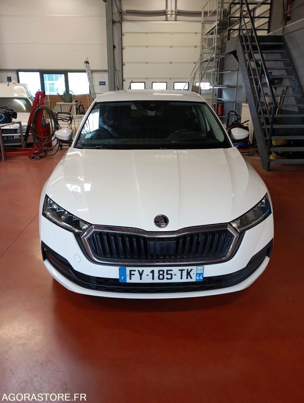 FY-185-TK - Non Roulant - PP - SKODA OCTAVIA - VP - 220 708 Kms - PKW: das Bild 3 FY-185-TK - Non Roulant - PP - SKODA OCTAVIA - VP - 220 708 Kms - PKW: das Bild 3