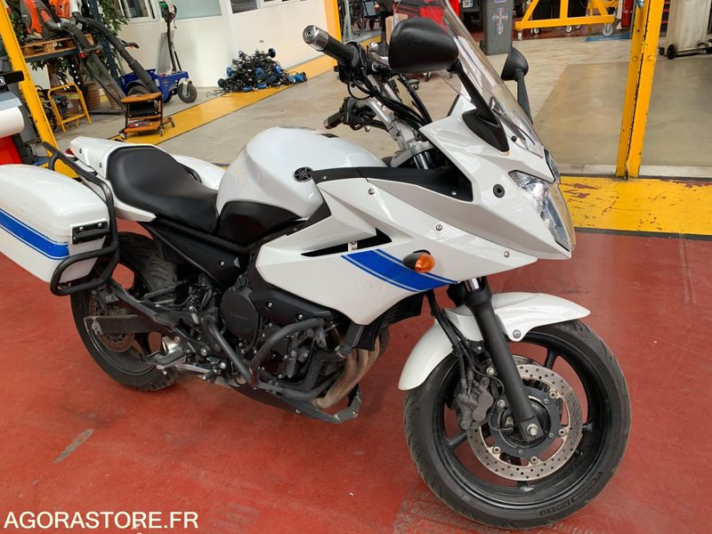 G MOTO XJ6 DQ-613-DY - Motorrad: das Bild 3 G MOTO XJ6 DQ-613-DY - Motorrad: das Bild 3