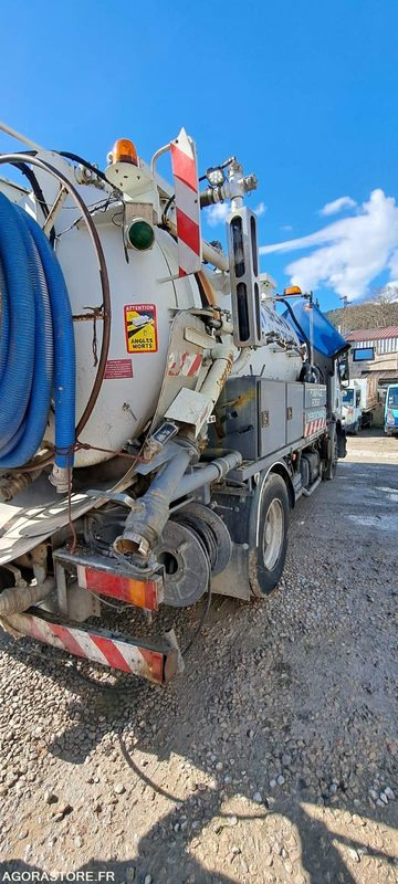 HYDROCUREUR HUWER RENAULT 18T 2005 CK595XS (VENTE UNIQUEMENT EXPORT) - Saug-/ Spülfahrzeug: das Bild 5 HYDROCUREUR HUWER RENAULT 18T 2005 CK595XS (VENTE UNIQUEMENT EXPORT) - Saug-/ Spülfahrzeug: das Bild 5