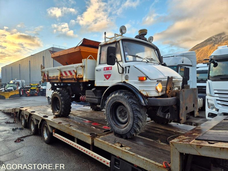 MERCEDES UNIMOG + LAME + SALEUSE 276590 KM 1973 - LKW: das Bild 1 MERCEDES UNIMOG + LAME + SALEUSE 276590 KM 1973 - LKW: das Bild 1
