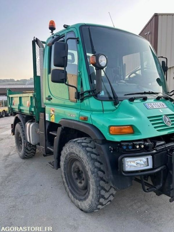 MERCEDES UNIMOG U300C VERSION COMMUNALE 2003 38210 KM + EPAREUSE CMV 450GP - LKW: das Bild 4 MERCEDES UNIMOG U300C VERSION COMMUNALE 2003 38210 KM + EPAREUSE CMV 450GP - LKW: das Bild 4