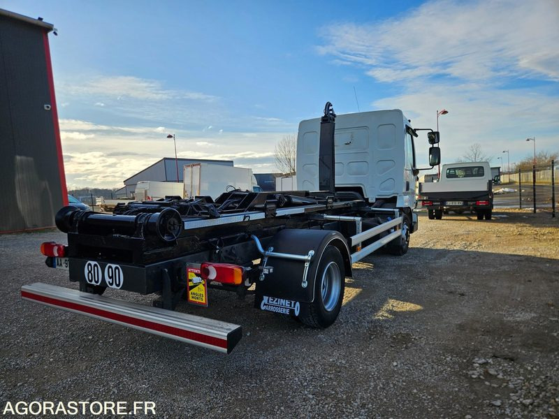 Renault Midlum POLYBENNE PTAC 10T 160 DXI Empattement 3800 - LKW: das Bild 1 Renault Midlum POLYBENNE PTAC 10T 160 DXI Empattement 3800 - LKW: das Bild 1