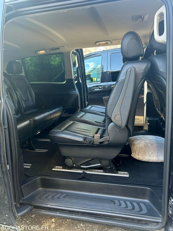 MERCEDES-BENZ CLASS V 250 4 MATIC - 440 000 kms - 2015 - PKW: das Bild 3 MERCEDES-BENZ CLASS V 250 4 MATIC - 440 000 kms - 2015 - PKW: das Bild 3