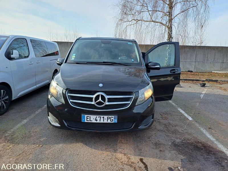 MERCEDES - VIANO - 2014 / 142000 KM - EL471PG - Kleinbus, Personentransporter: das Bild 4 MERCEDES - VIANO - 2014 / 142000 KM - EL471PG - Kleinbus, Personentransporter: das Bild 4