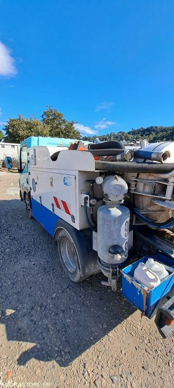 MINI COMBINE BAROCLEAN/RENAULT 2009 AB415YQ (VENTE UNIQUEMENT EXPORT) - Saug-/ Spülfahrzeug: das Bild 5 MINI COMBINE BAROCLEAN/RENAULT 2009 AB415YQ (VENTE UNIQUEMENT EXPORT) - Saug-/ Spülfahrzeug: das Bild 5
