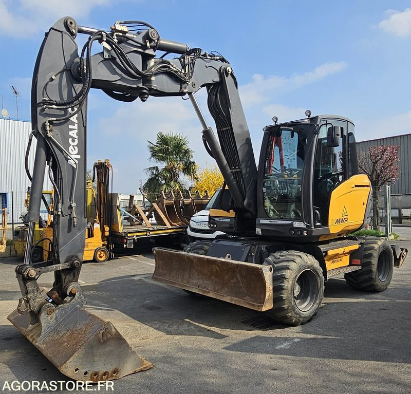 PELLE MECALAC 15 MWR - 2018 + GODETS ET FOURCHES - Bagger: das Bild 1 PELLE MECALAC 15 MWR - 2018 + GODETS ET FOURCHES - Bagger: das Bild 1