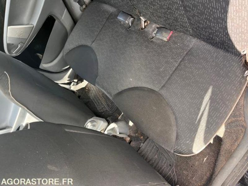 PEUGEOT 107 1.4 HDI - PKW: das Bild 4 PEUGEOT 107 1.4 HDI - PKW: das Bild 4