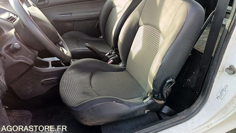 PEUGEOT 206+ - 2010 - BE-208-WL - PKW: das Bild 5 PEUGEOT 206+ - 2010 - BE-208-WL - PKW: das Bild 5