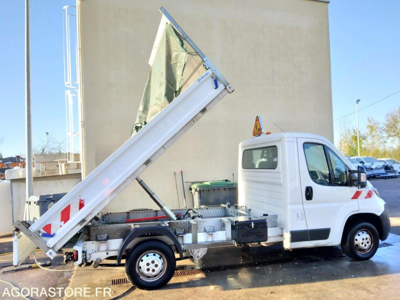 PEUGEOT BOXER benne basculante - 2015 - 112006 km - GAZOLE - Kipper Transporter: das Bild 1 PEUGEOT BOXER benne basculante - 2015 - 112006 km - GAZOLE - Kipper Transporter: das Bild 1