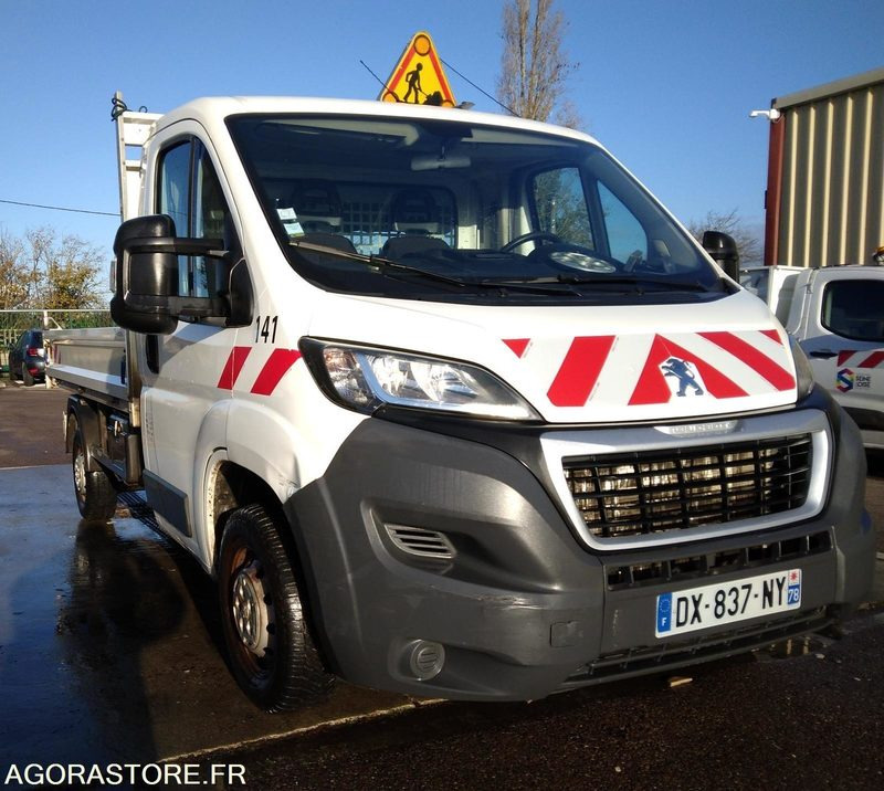 PEUGEOT BOXER benne basculante - 2015 - 112006 km - GAZOLE - Kipper Transporter: das Bild 2 PEUGEOT BOXER benne basculante - 2015 - 112006 km - GAZOLE - Kipper Transporter: das Bild 2