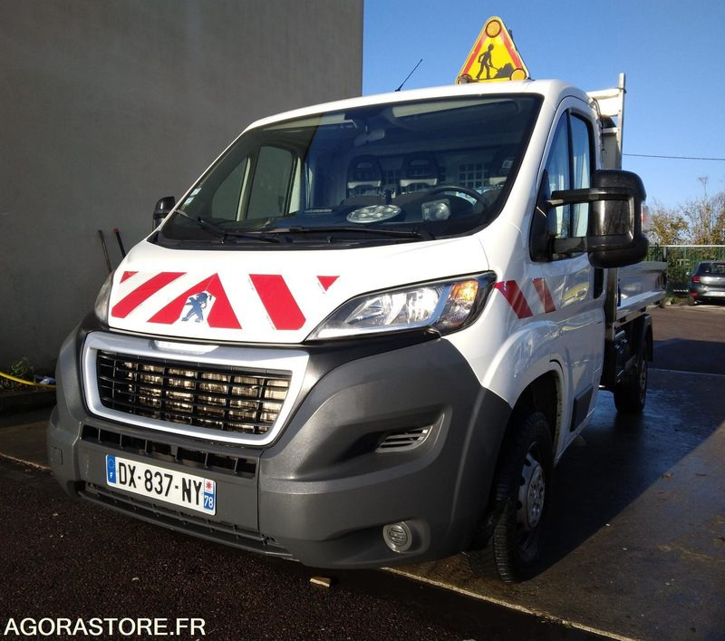 PEUGEOT BOXER benne basculante - 2015 - 112006 km - GAZOLE - Kipper Transporter: das Bild 3 PEUGEOT BOXER benne basculante - 2015 - 112006 km - GAZOLE - Kipper Transporter: das Bild 3