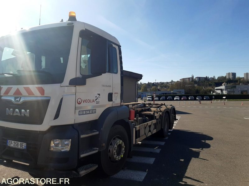 PORTEUR AMPLIROLL MAN - BRAS MARREL - 2017 - 271697 Km - (R52433) - Abrollkipper: das Bild 3 PORTEUR AMPLIROLL MAN - BRAS MARREL - 2017 - 271697 Km - (R52433) - Abrollkipper: das Bild 3