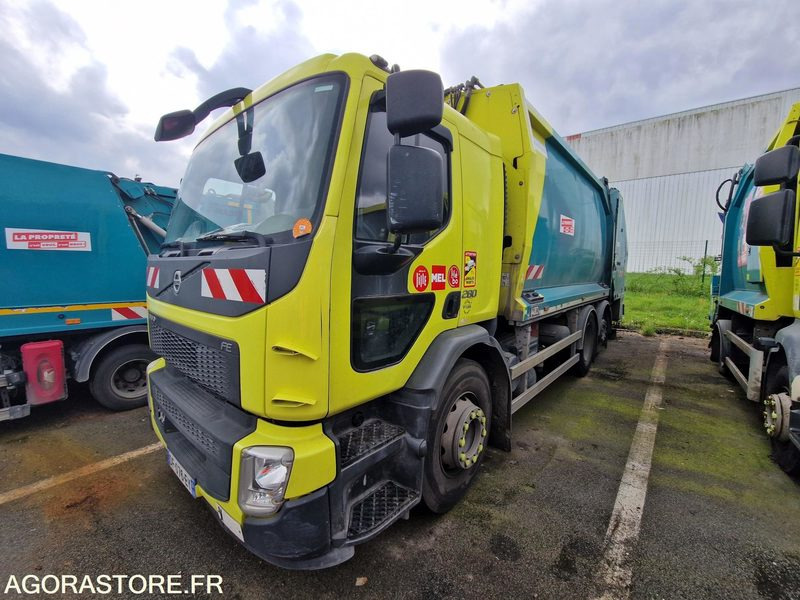 PORTEUR BOM 26T VOLVO GEESINK - 2014 - 167708 KM - Müllwagen: das Bild 3 PORTEUR BOM 26T VOLVO GEESINK - 2014 - 167708 KM - Müllwagen: das Bild 3