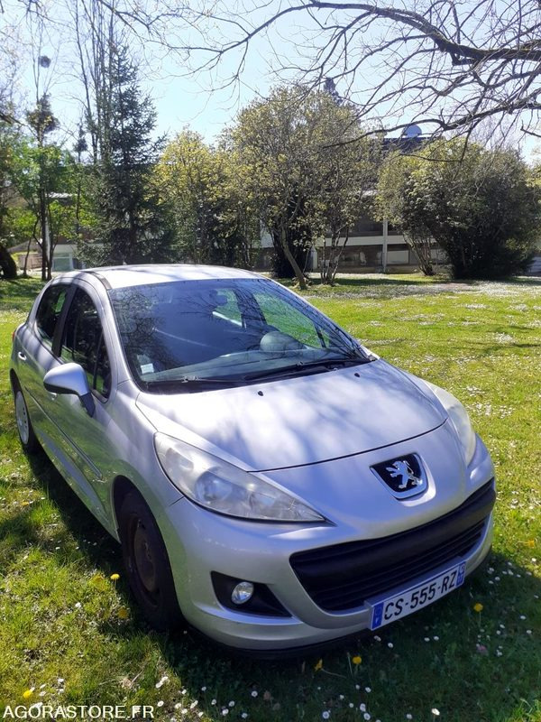 Peugeot 207 1.4 hdi 70 cv - PKW: das Bild 1 Peugeot 207 1.4 hdi 70 cv - PKW: das Bild 1