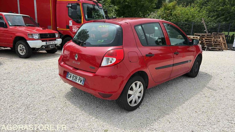 RENAULT CLIO 3 186 236 Kms - 2013- CW-838-PW - PKW: das Bild 2 RENAULT CLIO 3 186 236 Kms - 2013- CW-838-PW - PKW: das Bild 2