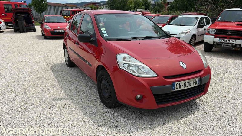 RENAULT CLIO 3 186 236 Kms - 2013- CW-838-PW - PKW: das Bild 1 RENAULT CLIO 3 186 236 Kms - 2013- CW-838-PW - PKW: das Bild 1