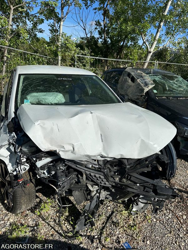 RENAULT - CLIO 5 - 2023 - 7655KMS - PKW: das Bild 2 RENAULT - CLIO 5 - 2023 - 7655KMS - PKW: das Bild 2