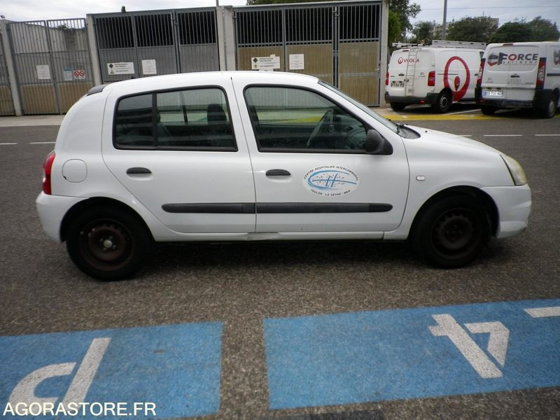 RENAULT CLIO CAMPUS 1.2 16V 75CH - PKW: das Bild 4 RENAULT CLIO CAMPUS 1.2 16V 75CH - PKW: das Bild 4