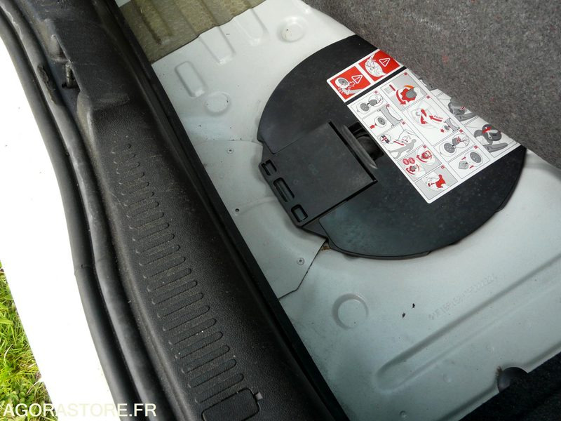 RENAULT CLIO - PKW: das Bild 5 RENAULT CLIO - PKW: das Bild 5