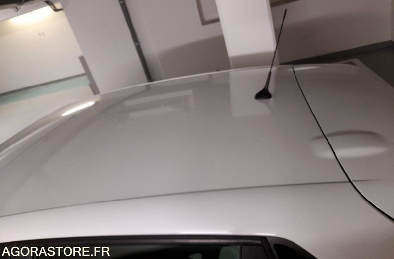 RENAULT CLIO IV - ZEN 09E E5 - 83985kms - 2013 - PKW: das Bild 5 RENAULT CLIO IV - ZEN 09E E5 - 83985kms - 2013 - PKW: das Bild 5