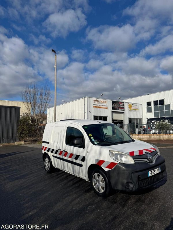 RENAULT KANGOO - 2016 - 300 000 KM - Kleintransporter: das Bild 2 RENAULT KANGOO - 2016 - 300 000 KM - Kleintransporter: das Bild 2