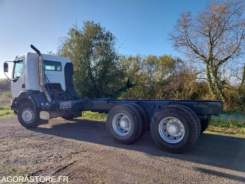 RENAULT KERAX 370-26 / 2004 / 715710 Km avec peinture neuve - Fahrgestell LKW: das Bild 4 RENAULT KERAX 370-26 / 2004 / 715710 Km avec peinture neuve - Fahrgestell LKW: das Bild 4