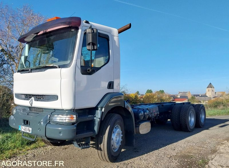 RENAULT KERAX 370-26 / 2004 / 715710 Km avec peinture neuve - Fahrgestell LKW: das Bild 1 RENAULT KERAX 370-26 / 2004 / 715710 Km avec peinture neuve - Fahrgestell LKW: das Bild 1