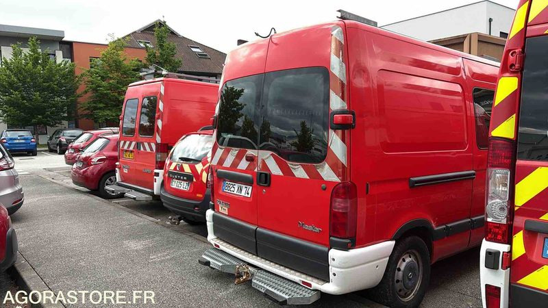 RENAULT - MASTER - 2002 - 132 742 Kms 8825 XN 74 - Kastenwagen: das Bild 3 RENAULT - MASTER - 2002 - 132 742 Kms 8825 XN 74 - Kastenwagen: das Bild 3