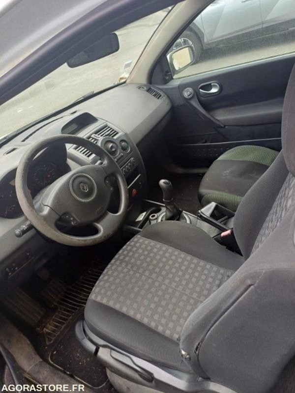 RENAULT MEGANE -152 169 KM - 2008 - BR-526-KR - PKW: das Bild 1 RENAULT MEGANE -152 169 KM - 2008 - BR-526-KR - PKW: das Bild 1