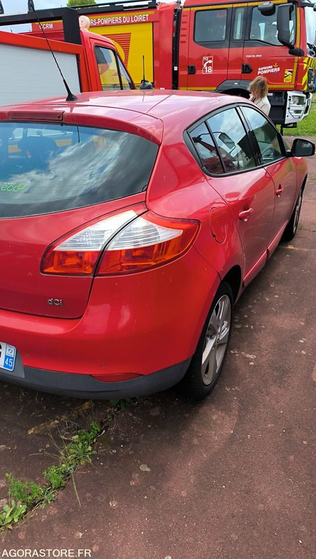RENAULT MÉGANE III DYNAMIQUE 1,5L DCI 110CV ECO - 2013 - 314949kms - PKW: das Bild 2 RENAULT MÉGANE III DYNAMIQUE 1,5L DCI 110CV ECO - 2013 - 314949kms - PKW: das Bild 2