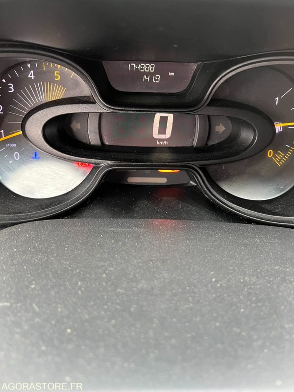 RENAULT - TRAFIC FRIGORIFIQUE - 2017 / 175 000 KM - Kühltransporter: das Bild 4 RENAULT - TRAFIC FRIGORIFIQUE - 2017 / 175 000 KM - Kühltransporter: das Bild 4