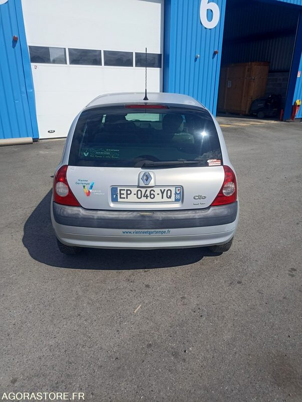 Renault Clio 2 1.5 dCi - 107100kms - 2004 - PKW: das Bild 4 Renault Clio 2 1.5 dCi - 107100kms - 2004 - PKW: das Bild 4