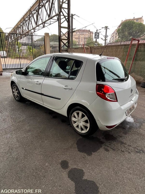 Renault Clio - 2012 - 172000kms - PKW: das Bild 4 Renault Clio - 2012 - 172000kms - PKW: das Bild 4