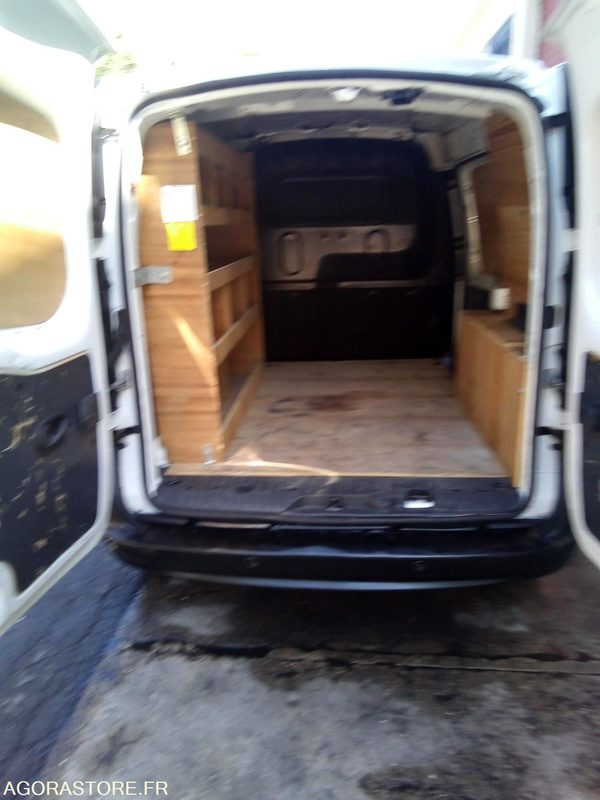 Kleintransporter Renault Kangoo 1.5 dci  90 CV - 2019 - 167970 kms: das Bild 6