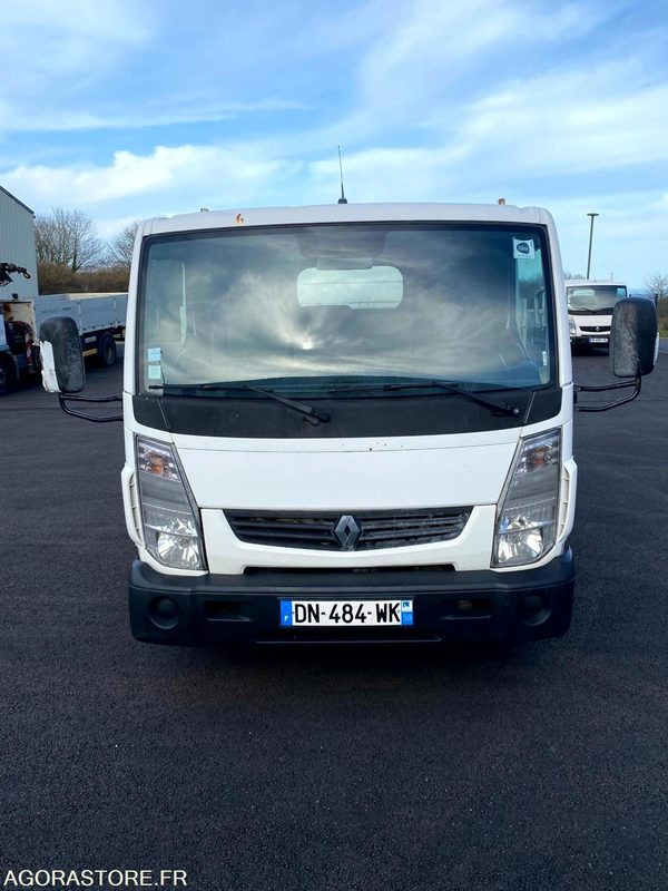 Renault MAXITY DXI 140 Plateau 2015 / 179394 Km - Kipper Transporter: das Bild 1 Renault MAXITY DXI 140 Plateau 2015 / 179394 Km - Kipper Transporter: das Bild 1