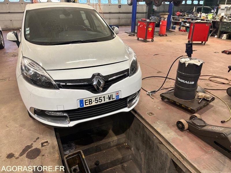 Renault Sénic 3 - 113000KMS - 2016 - EB551WL - PKW: das Bild 1 Renault Sénic 3 - 113000KMS - 2016 - EB551WL - PKW: das Bild 1