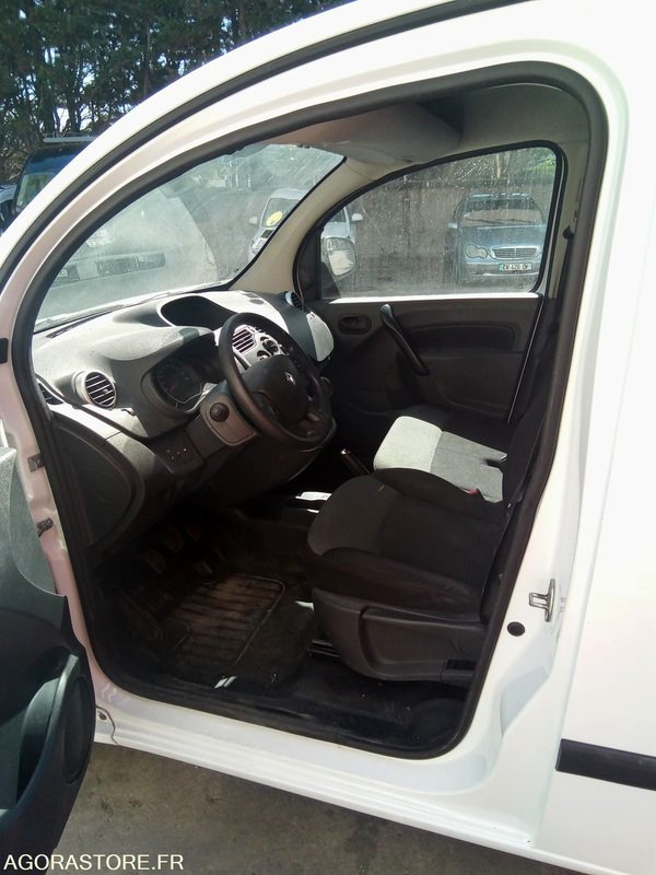 Kleintransporter Renault maxi Kangoo 1.5 dci  90 CV  3 places clim - 2018 - 136 207km: das Bild 6