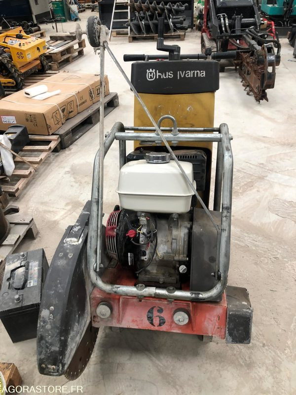 SCIE A SOL HUSQVARNA FS413 - 500 mm - Baugeräte: das Bild 2 SCIE A SOL HUSQVARNA FS413 - 500 mm - Baugeräte: das Bild 2