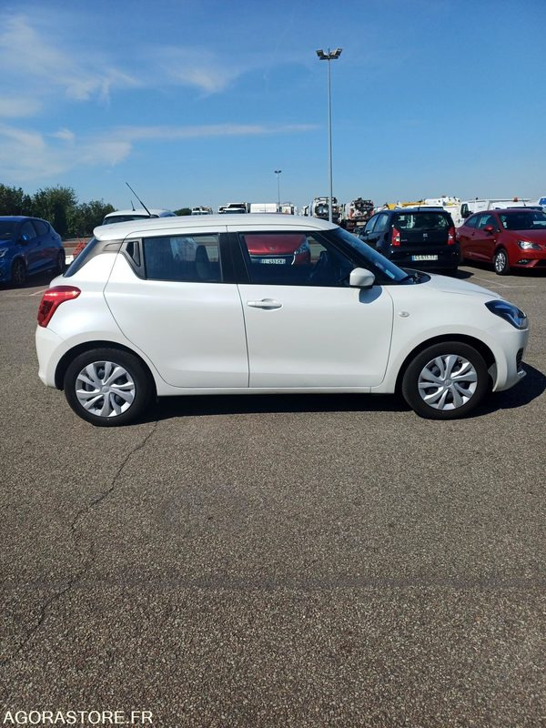 SUZUKI SWIFT 5 PLACES Essence HYBRYDE-2023 / 62 825 Kms - PKW: das Bild 4 SUZUKI SWIFT 5 PLACES Essence HYBRYDE-2023 / 62 825 Kms - PKW: das Bild 4