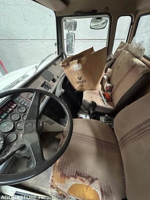 RENAULT TRACTEUR C290 4X4 110KM/H 282500 KM - Sattelzugmaschine: das Bild 5 RENAULT TRACTEUR C290 4X4 110KM/H 282500 KM - Sattelzugmaschine: das Bild 5