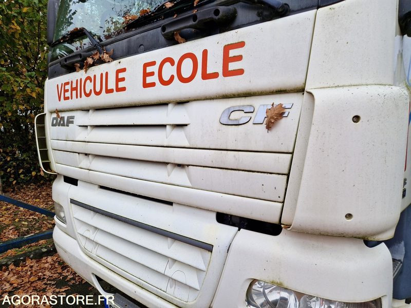 Tracteur DAF CF 85.360 - 2012 -193474 Kms -CN640HC - Sattelzugmaschine: das Bild 4 Tracteur DAF CF 85.360 - 2012 -193474 Kms -CN640HC - Sattelzugmaschine: das Bild 4