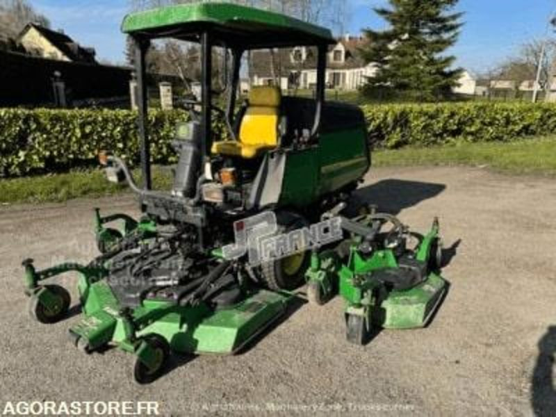 TONDEUSE - JOHN DEER - 57 CV - 3500H - 2005 - Rasenmäher: das Bild 4 TONDEUSE - JOHN DEER - 57 CV - 3500H - 2005 - Rasenmäher: das Bild 4