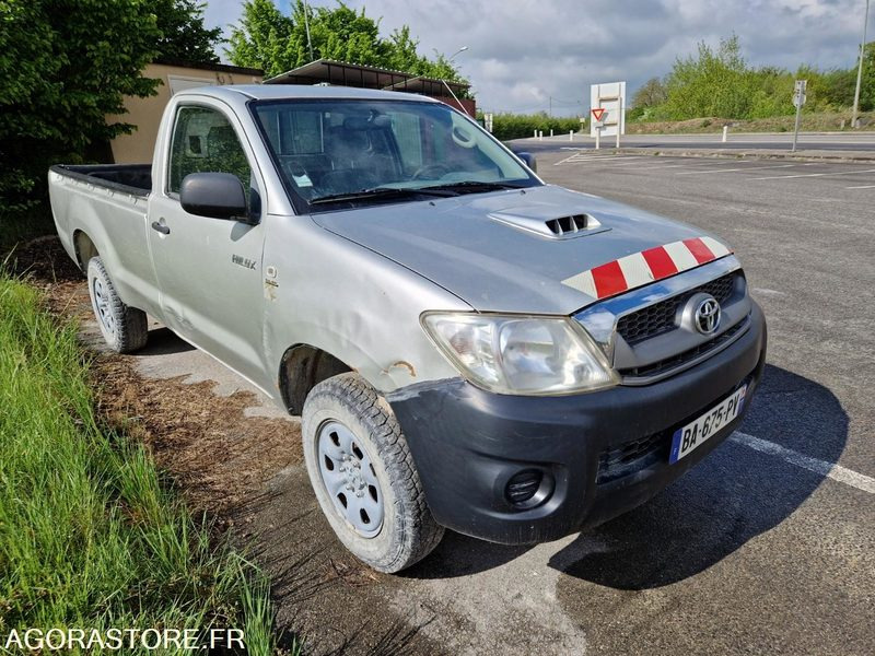 TOYOTA HILLUX - BA675PV - 2010 / 141 633 KM - PKW: das Bild 2 TOYOTA HILLUX - BA675PV - 2010 / 141 633 KM - PKW: das Bild 2