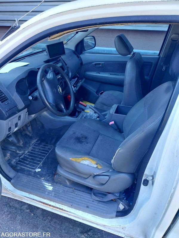 TOYOTA Hilux 4x2 Groupe HP 2007 (448000Km) VENTE EXPORT UNIQUEMENT ROULANT - Kleintransporter: das Bild 5 TOYOTA Hilux 4x2 Groupe HP 2007 (448000Km) VENTE EXPORT UNIQUEMENT ROULANT - Kleintransporter: das Bild 5