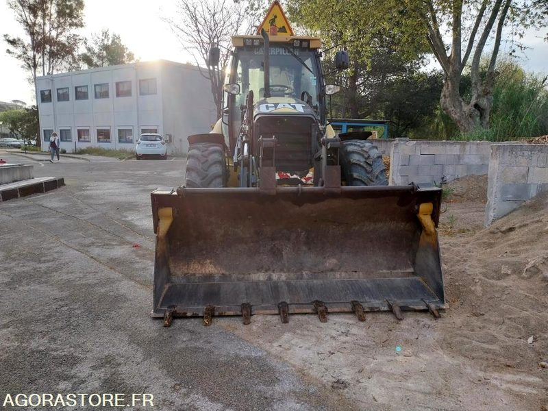 TRACTOPELLE CATERPILLAR 444 E - Baggerlader: das Bild 2 TRACTOPELLE CATERPILLAR 444 E - Baggerlader: das Bild 2
