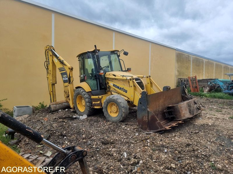 TRACTOPELLE KOMATSU WB93R / F51441 / 2006 / 7 391H / VENTE EN L'ETAT - Baggerlader: das Bild 2 TRACTOPELLE KOMATSU WB93R / F51441 / 2006 / 7 391H / VENTE EN L'ETAT - Baggerlader: das Bild 2