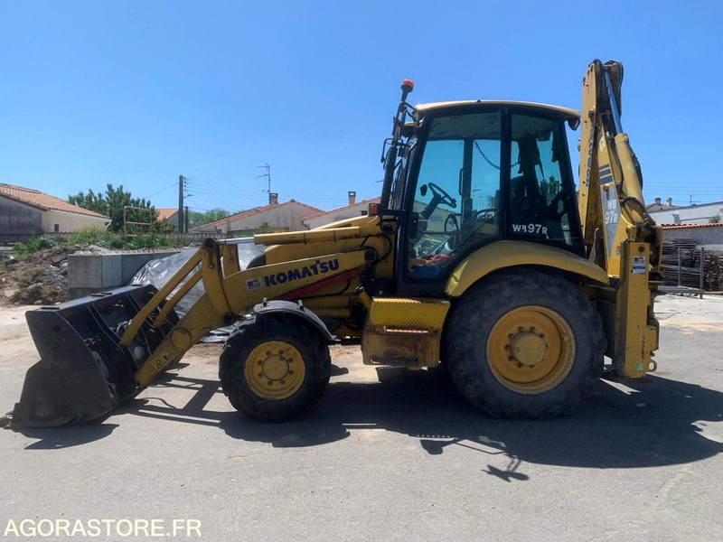 TRACTOPELLE | KOMATSU WB97R | 4358 heures - Baggerlader: das Bild 1 TRACTOPELLE | KOMATSU WB97R | 4358 heures - Baggerlader: das Bild 1