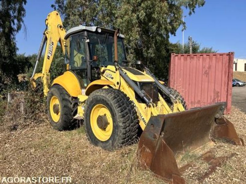 TRACTOPELLE NEW HOLLAND N8GH - 2008 - 5668H - Baggerlader: das Bild 2 TRACTOPELLE NEW HOLLAND N8GH - 2008 - 5668H - Baggerlader: das Bild 2